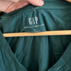 Green V-Neck Basic Tee